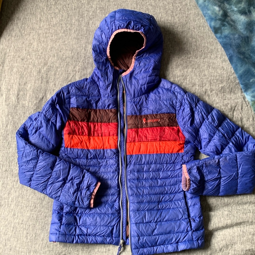 Cotopaxi - Fuego Hooded Down Jacket Size W XS - violet blue red